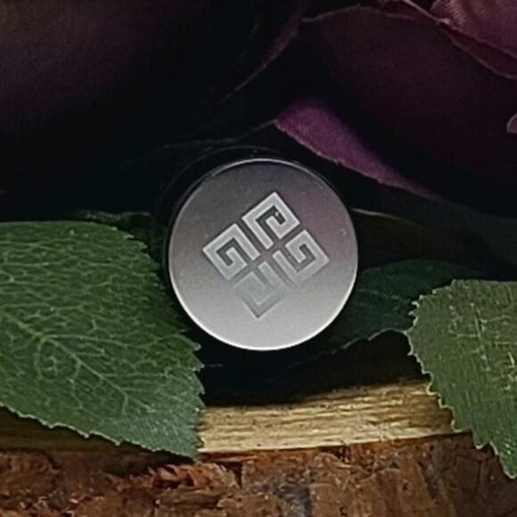 NEW Two (2) Givenchy Le Rouge Stiletto Matte Lipsticks .04oz (Valentine Red) - Picture 9 of 13